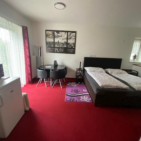 Homestay U Hanky Zdiby Exteriör bild