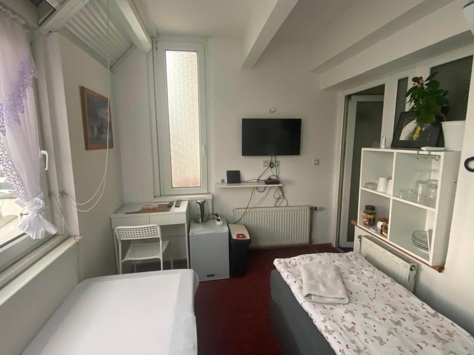 Homestay U Hanky Zdiby Exteriör bild