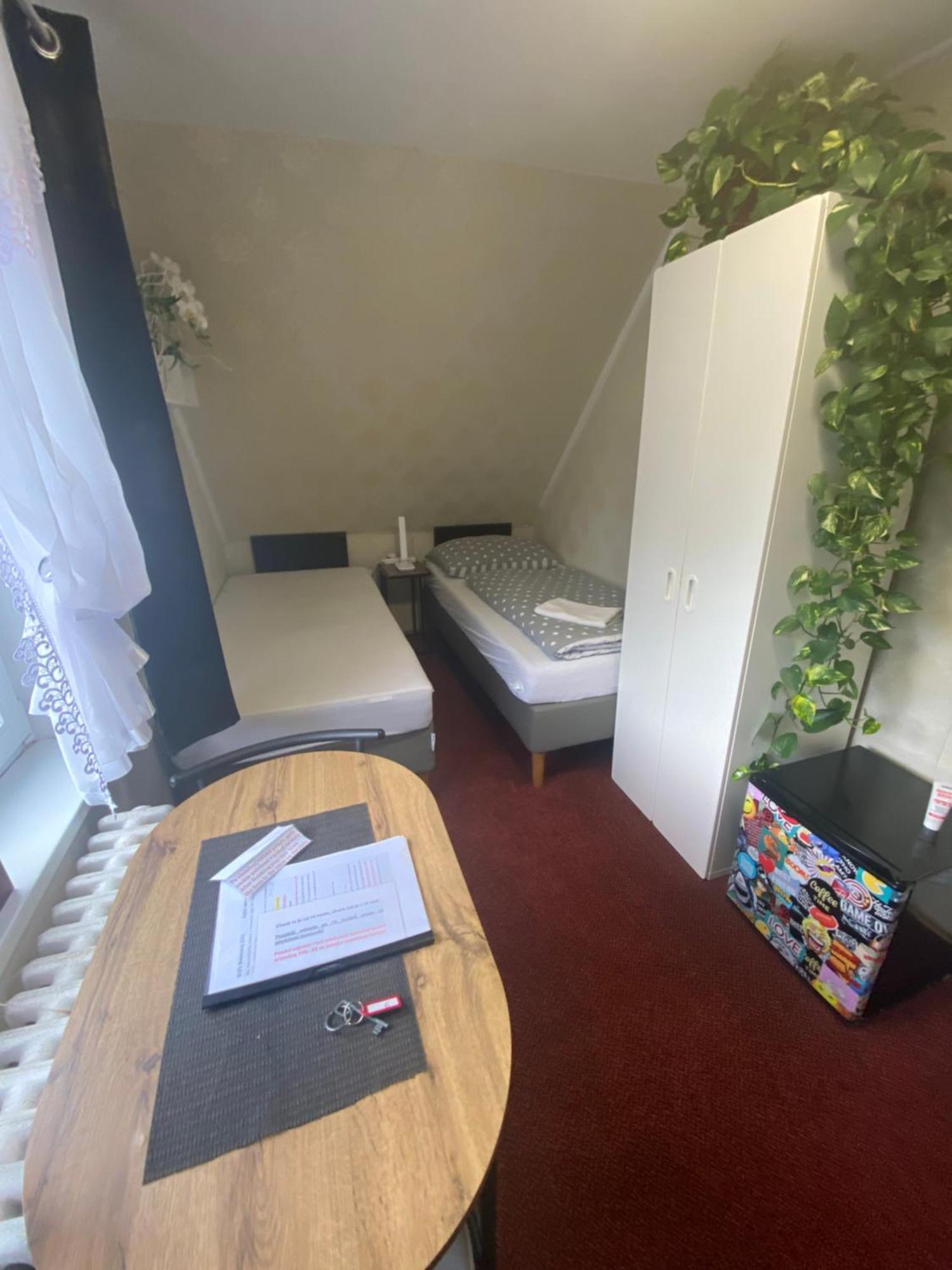 Homestay U Hanky Zdiby Exteriör bild